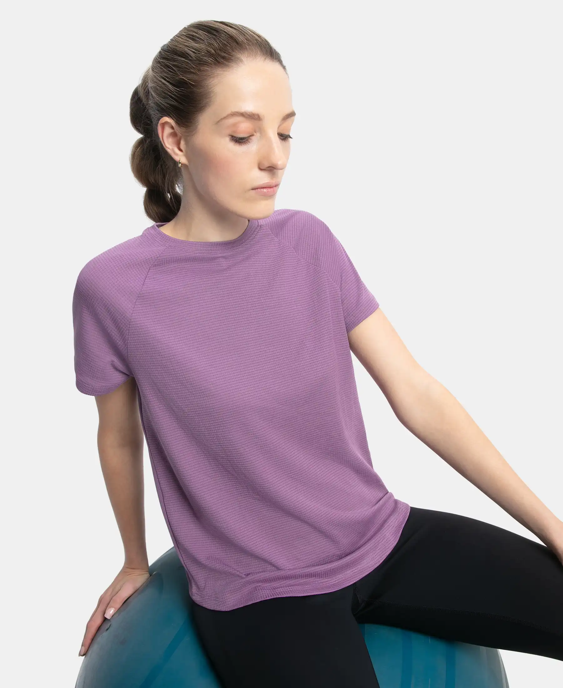 Microfiber Fabric Relaxed Fit Half Sleeve Breathable Mesh T-Shirt - Chinese Violet - Image 5