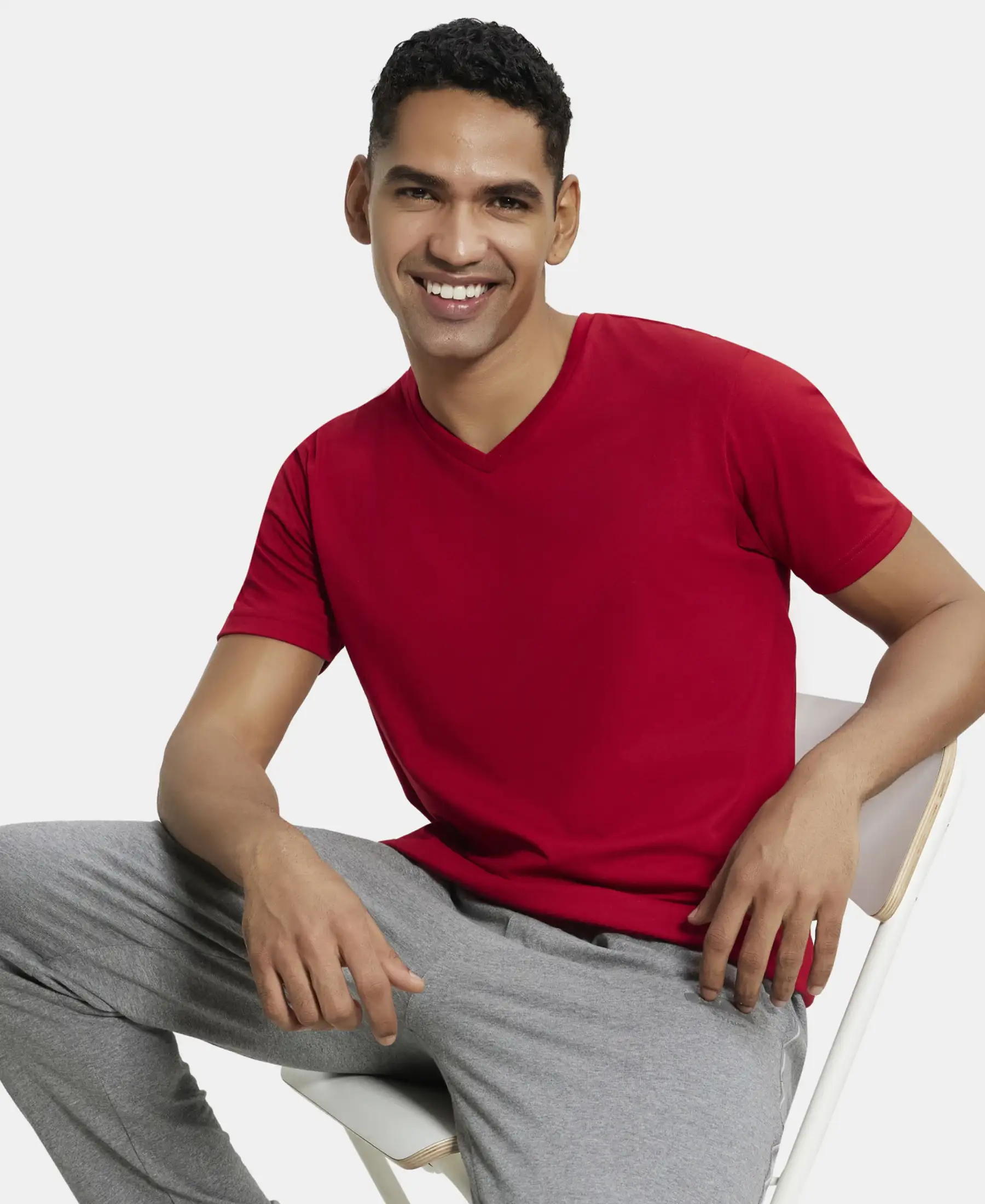Pack of 2 Super Combed Cotton Rich Solid V Neck Half Sleeve T-Shirt - Black & Shanghai Red - Image 6