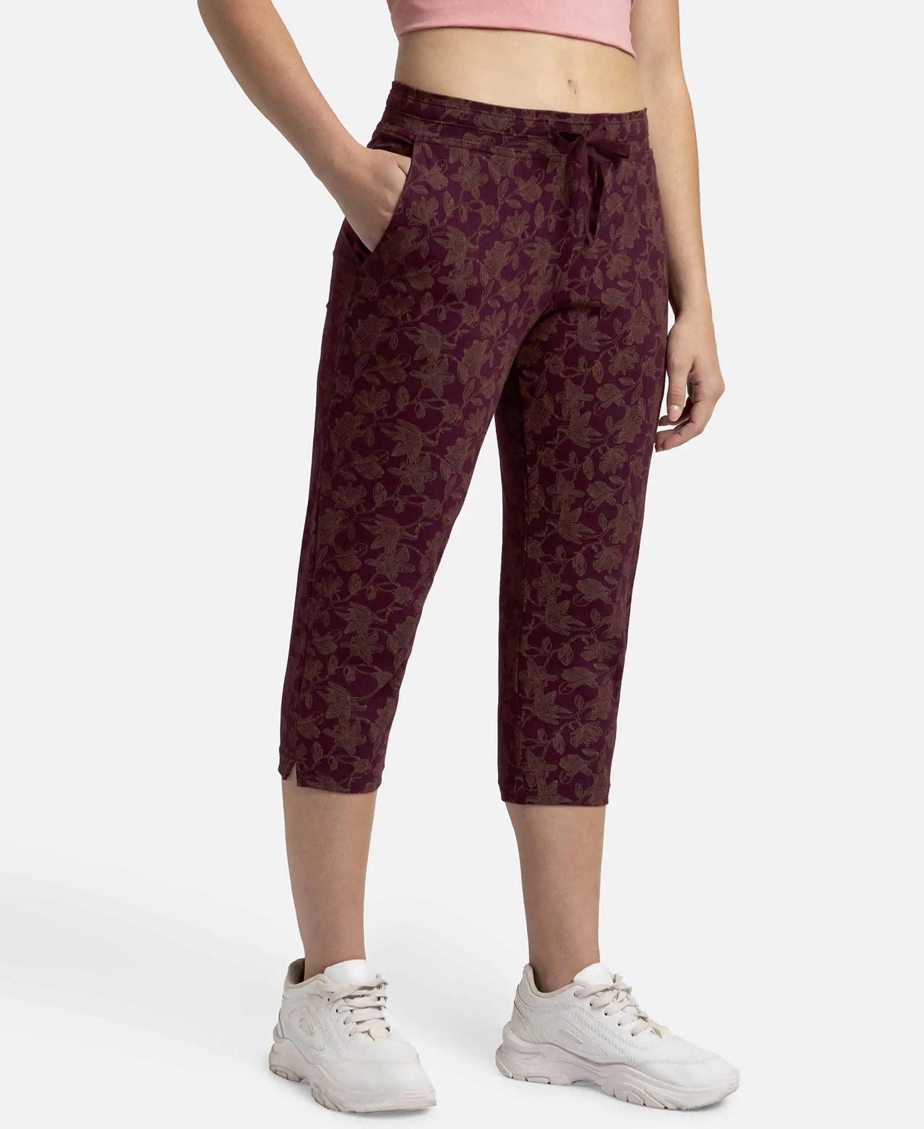 Super Combed Cotton Elastane Stretch Slim Fit Printed Capri with Side Pockets - Wine Tasting Printed - Image 2