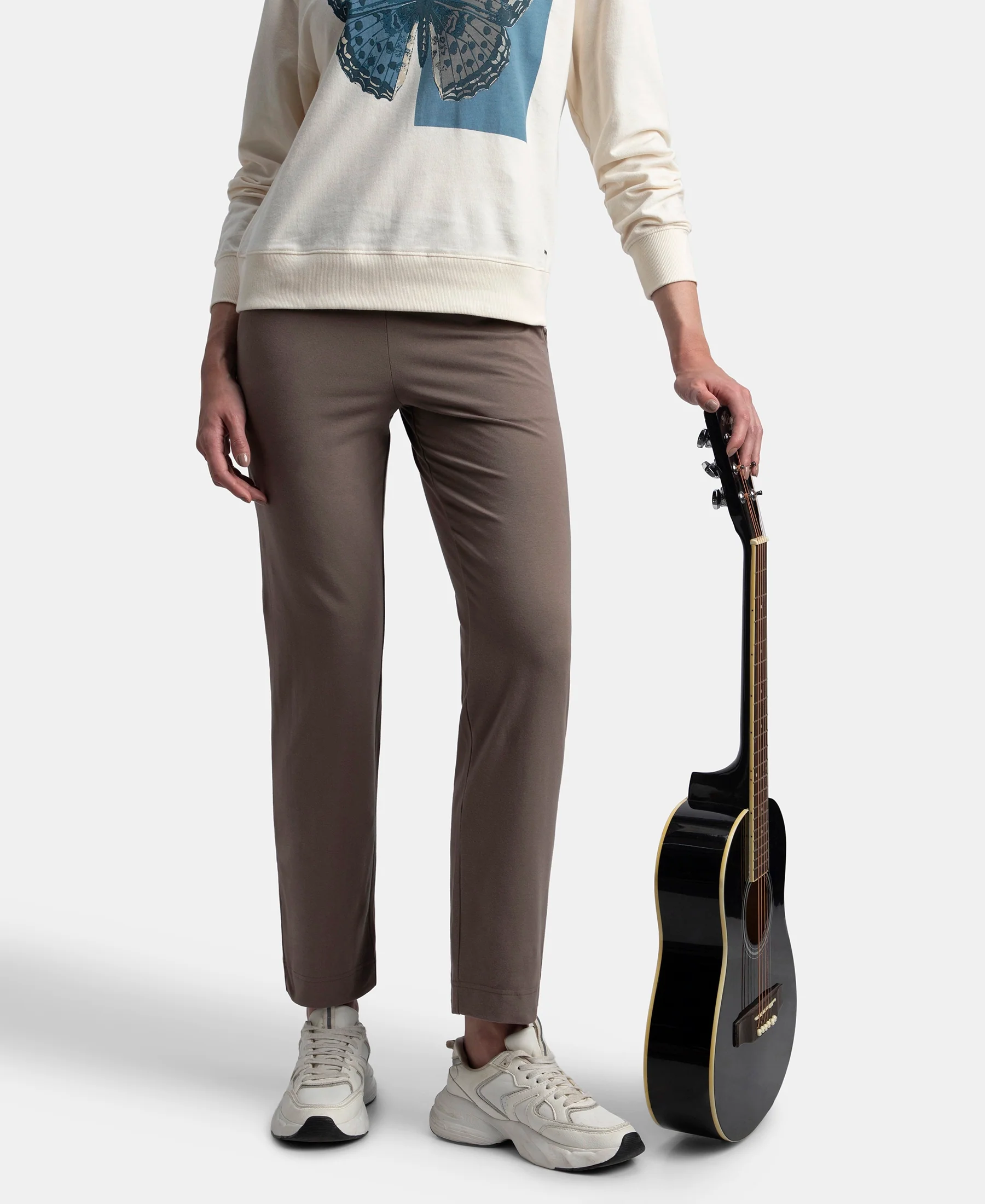 Super Combed Cotton Elastane Stretch Relaxed Fit Trackpants With Side Pockets - Dark Khaki - Image 5