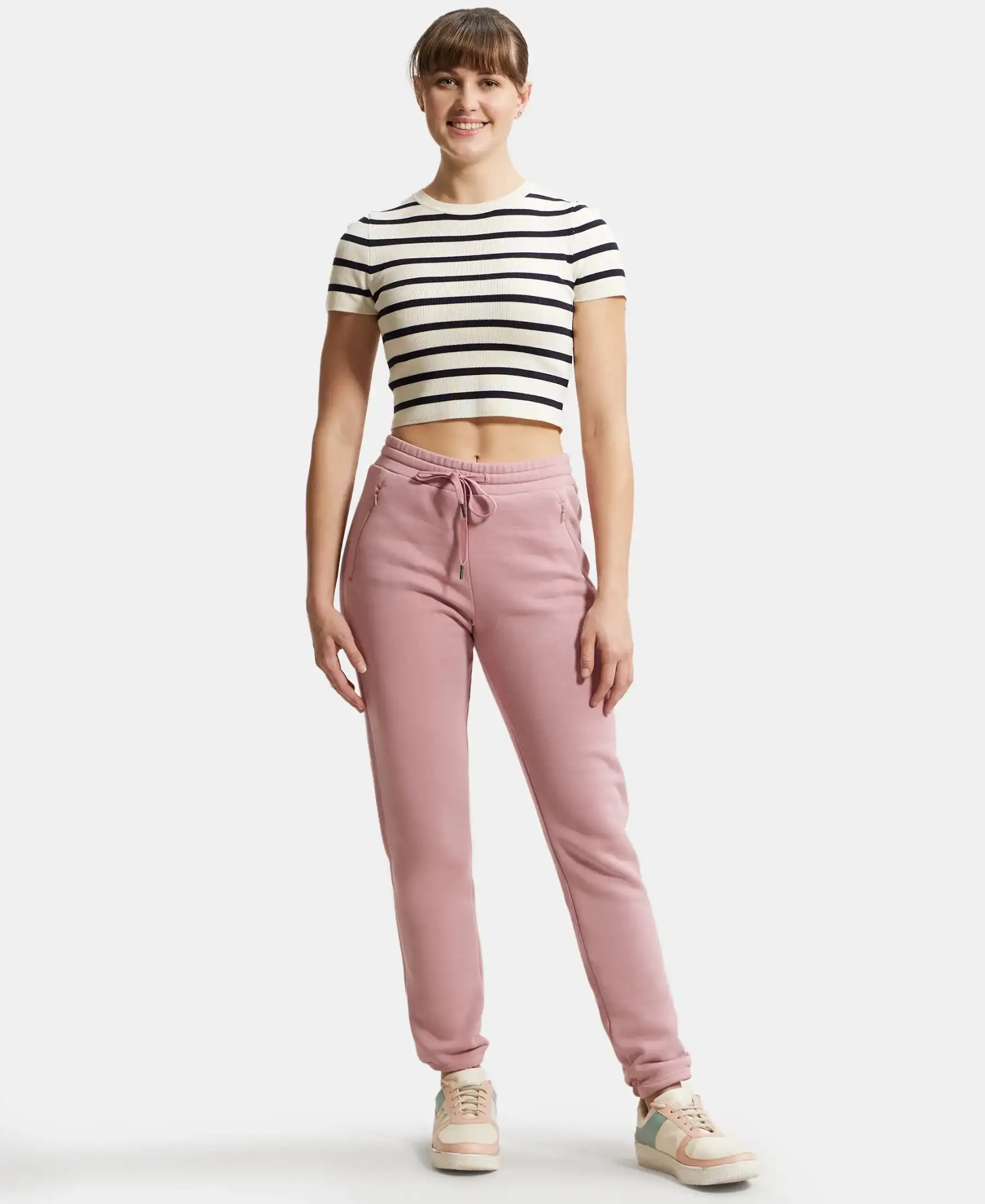 Super Combed Cotton Rich Fleece Fabric Straight Fit Trackpants with Zipper Pockets - Lilas - Image 4